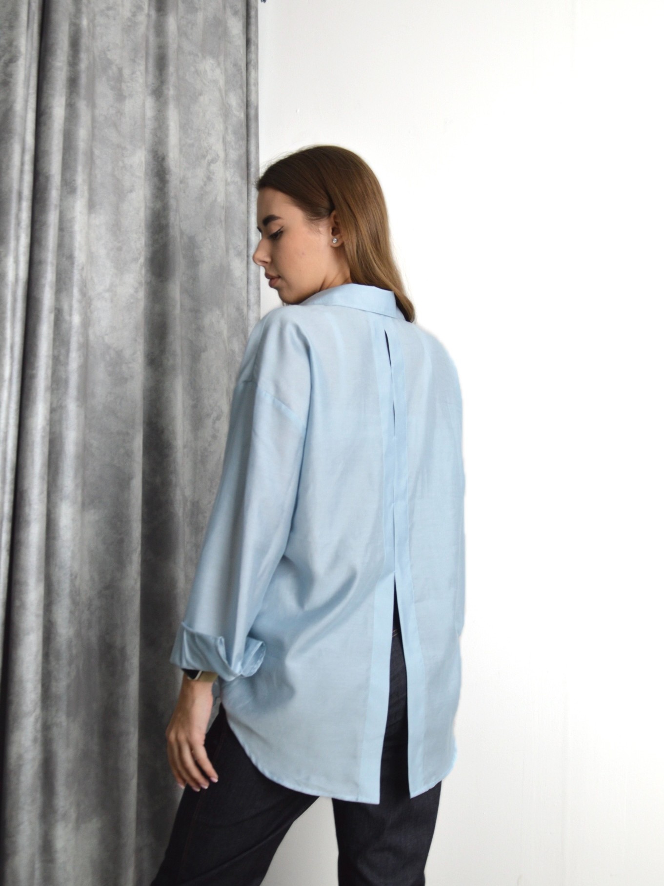 Сорочка із тенсела блакитна