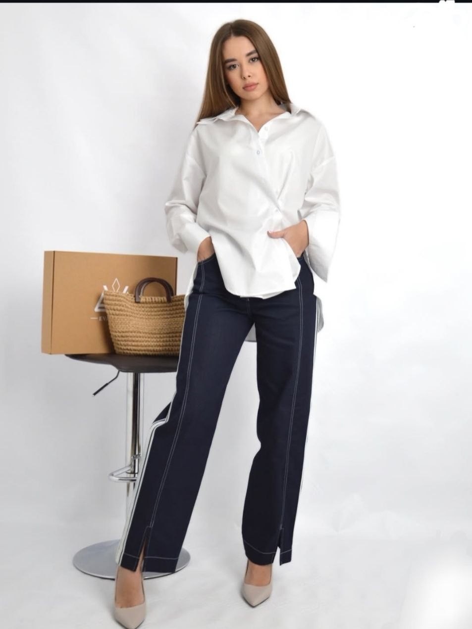 Сорочка біла котонова з подвійним коміром